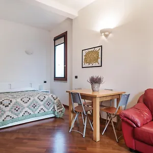 https://bologna-central-studio.emilia-romagnahotels.net